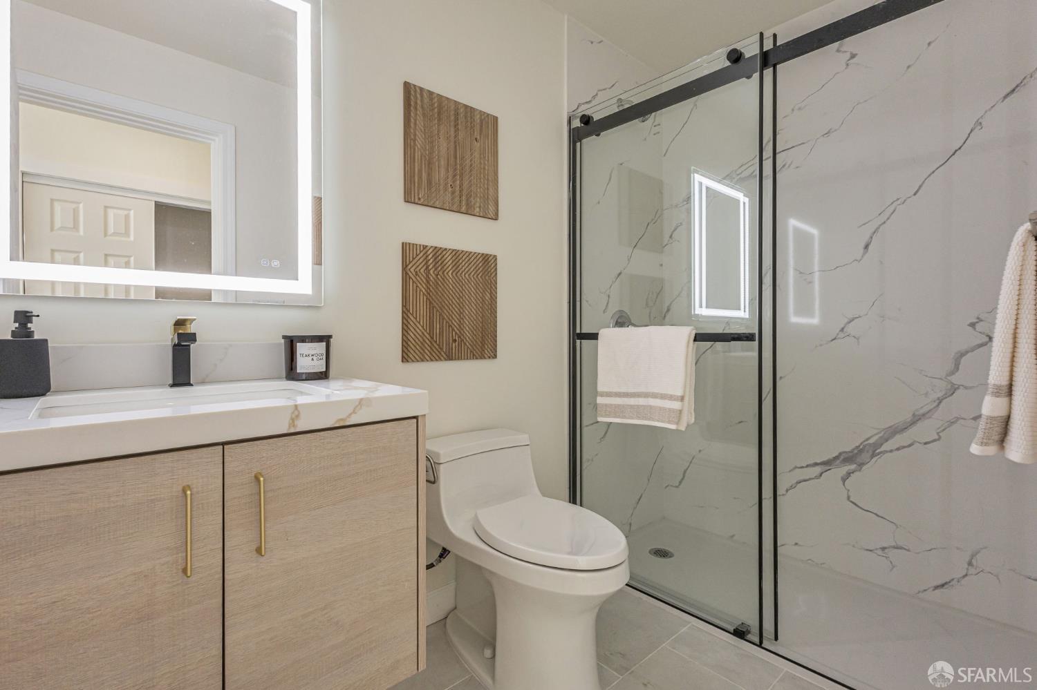 Detail Gallery Image 33 of 41 For 714 London St, San Francisco,  CA 94112 - 3 Beds | 3/1 Baths