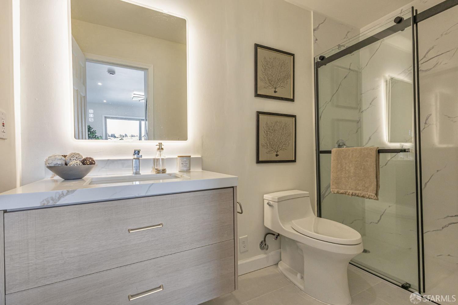 Detail Gallery Image 34 of 41 For 714 London St, San Francisco,  CA 94112 - 3 Beds | 3/1 Baths