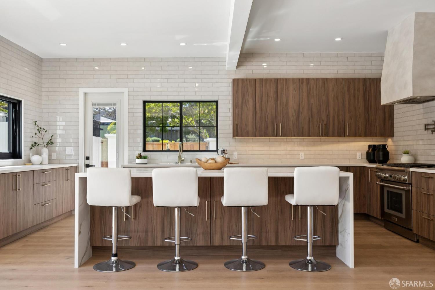 Detail Gallery Image 27 of 64 For 150 Clark Dr, San Mateo,  CA 94402 - 5 Beds | 4 Baths