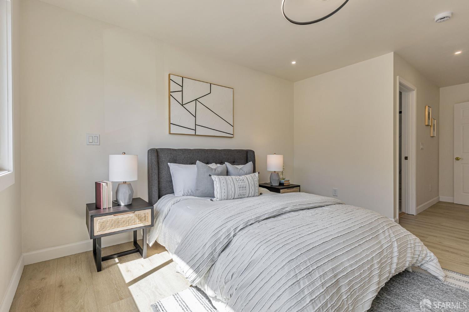 Detail Gallery Image 28 of 41 For 714 London St, San Francisco,  CA 94112 - 3 Beds | 3/1 Baths