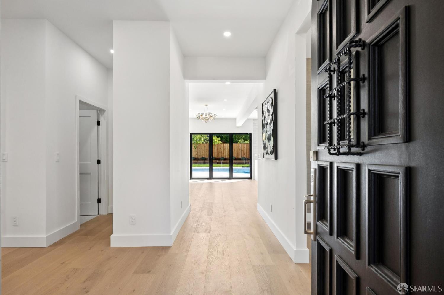 Detail Gallery Image 6 of 64 For 150 Clark Dr, San Mateo,  CA 94402 - 5 Beds | 4 Baths