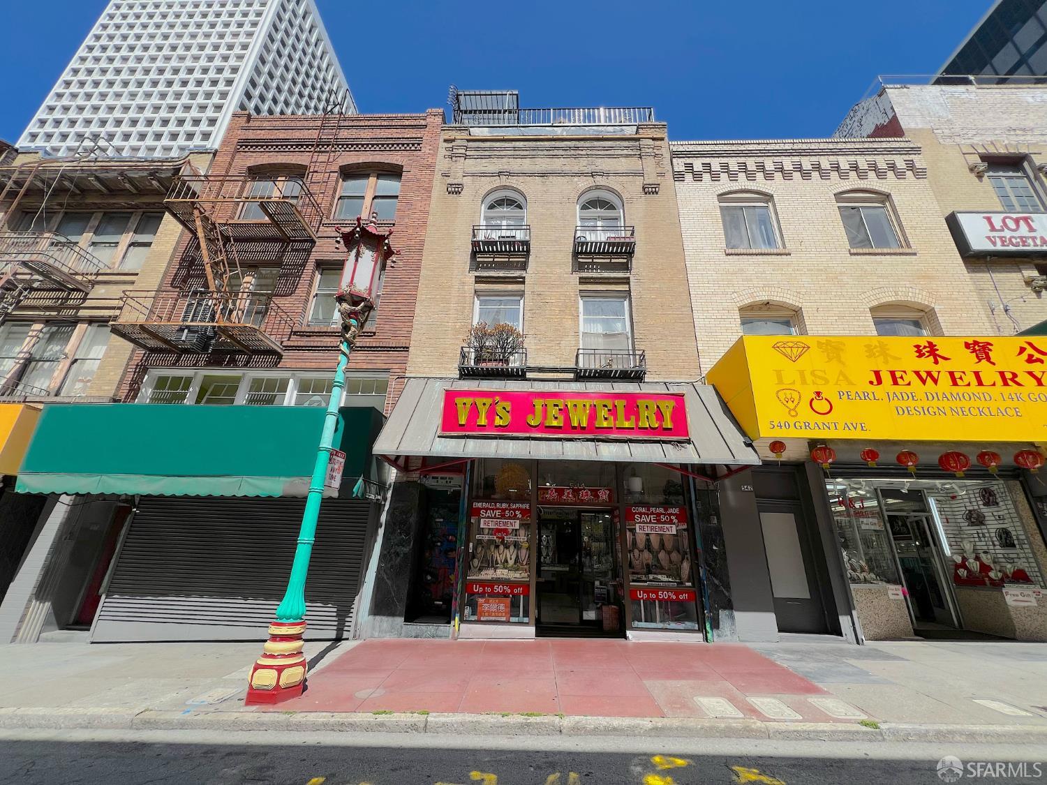 544-546 Grant Avenue