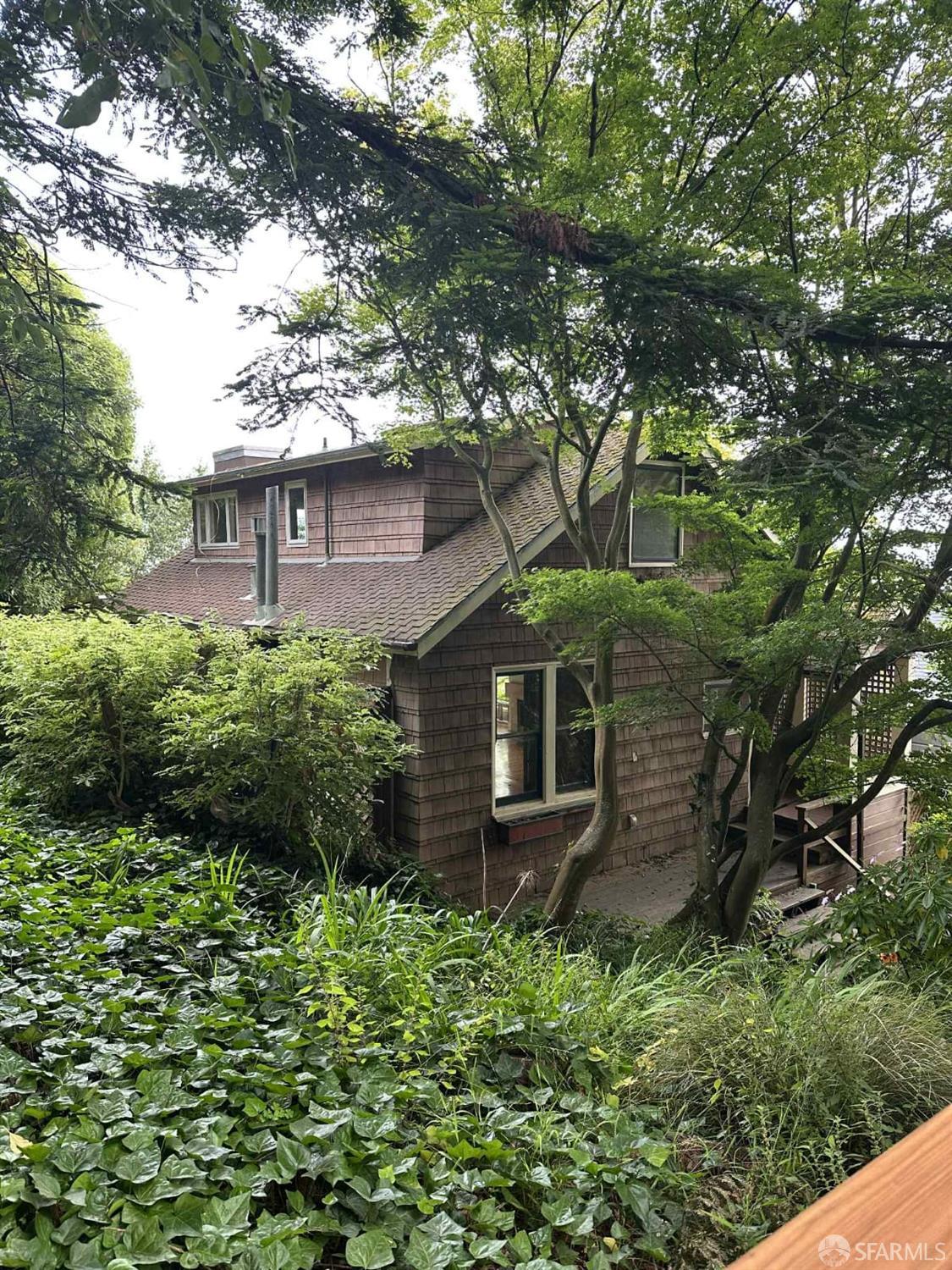 Detail Gallery Image 2 of 24 For 30 Harry St, San Francisco,  CA 94131 - 4 Beds | 2/1 Baths