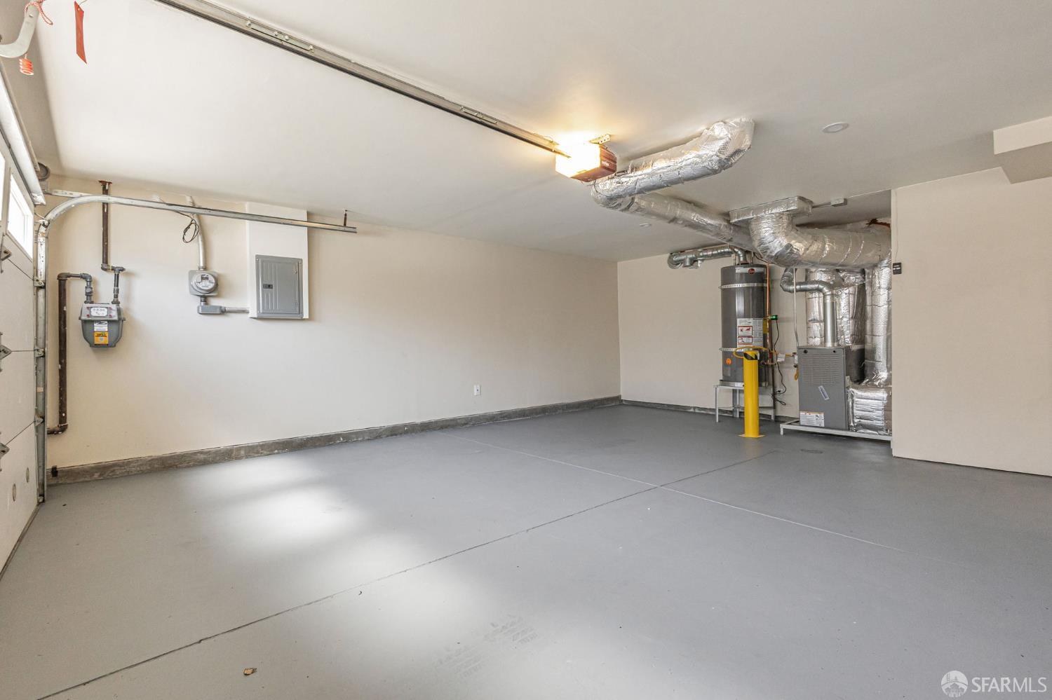 Detail Gallery Image 36 of 41 For 714 London St, San Francisco,  CA 94112 - 3 Beds | 3/1 Baths
