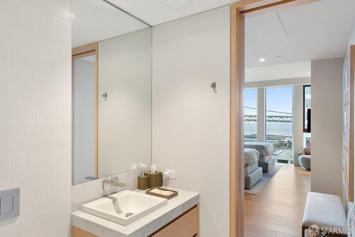 Detail Gallery Image 35 of 62 For 1 Steuart Ln #1502,  San Francisco,  CA 94105 - 2 Beds | 2/1 Baths