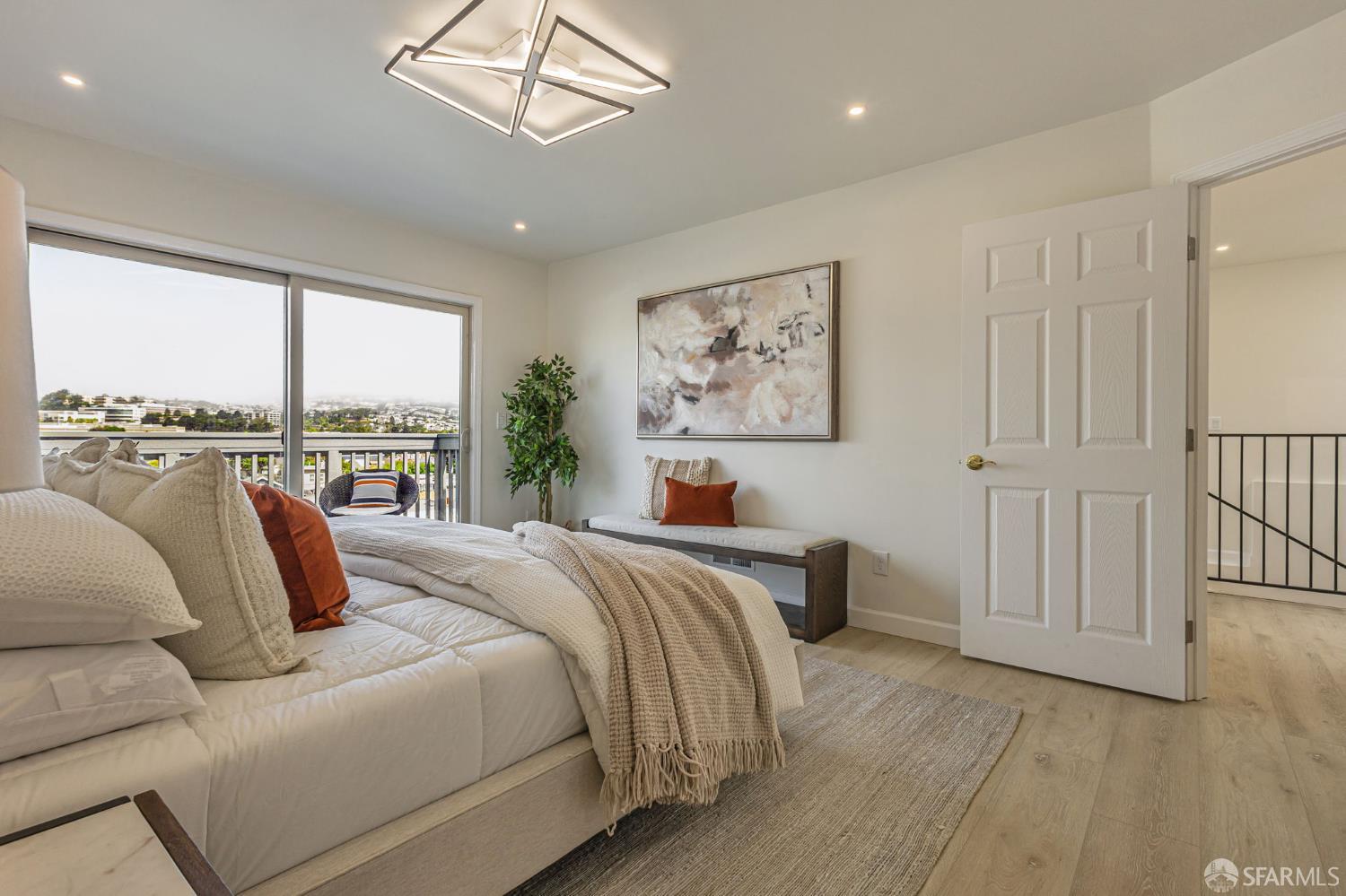 Detail Gallery Image 20 of 41 For 714 London St, San Francisco,  CA 94112 - 3 Beds | 3/1 Baths