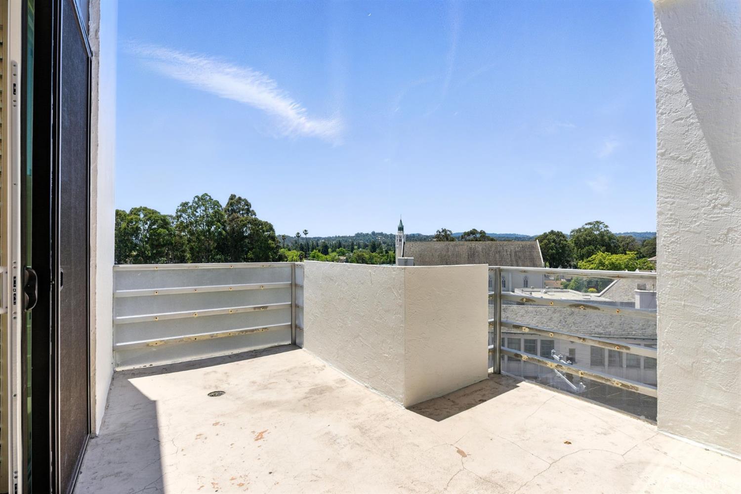 Detail Gallery Image 5 of 57 For 110 Park Rd #604,  Burlingame,  CA 94010 - 2 Beds | 2 Baths