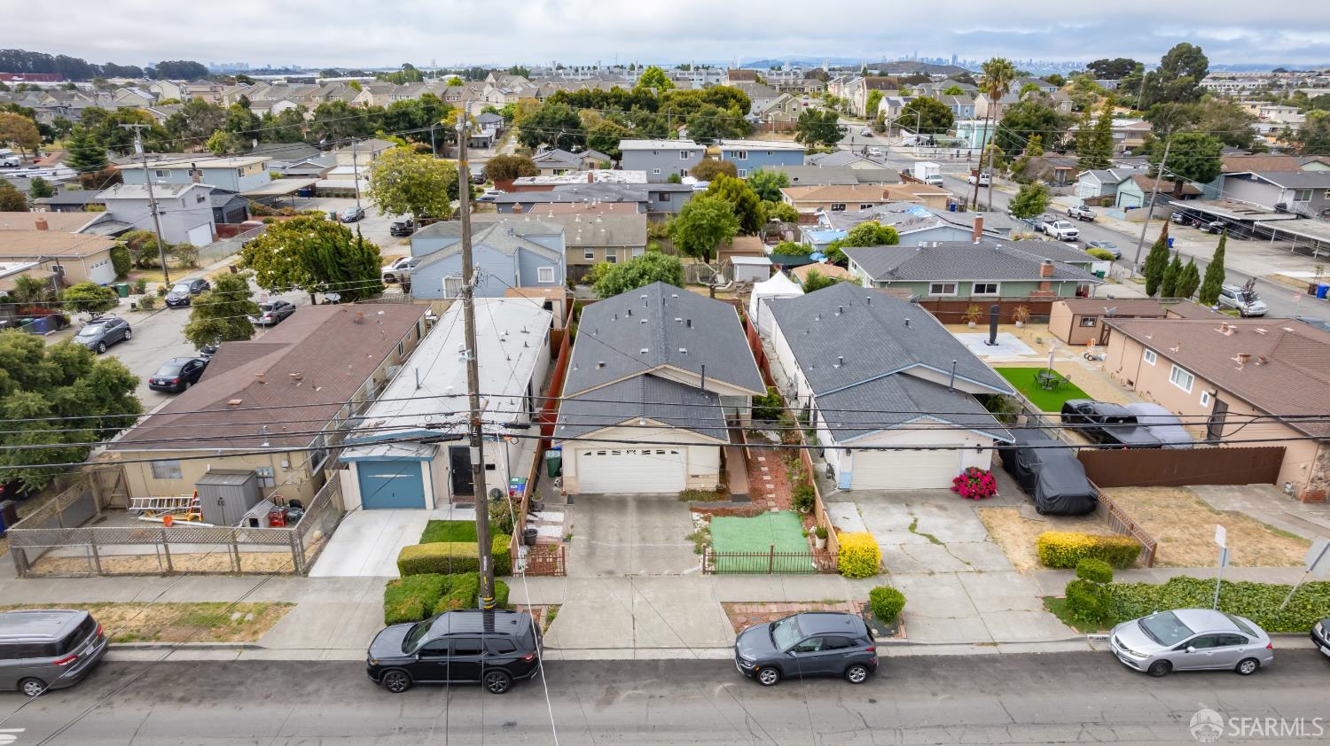 Detail Gallery Image 5 of 22 For 2618 Virginia Ave, Richmond,  CA 94804 - 4 Beds | 2 Baths