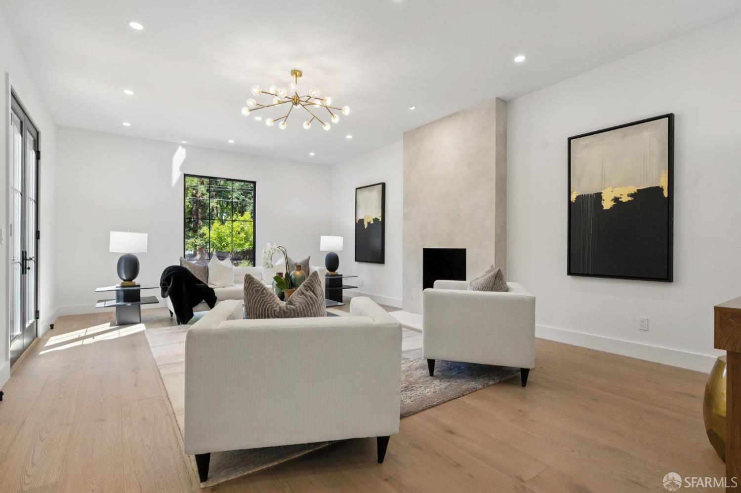 Detail Gallery Image 8 of 64 For 150 Clark Dr, San Mateo,  CA 94402 - 5 Beds | 4 Baths