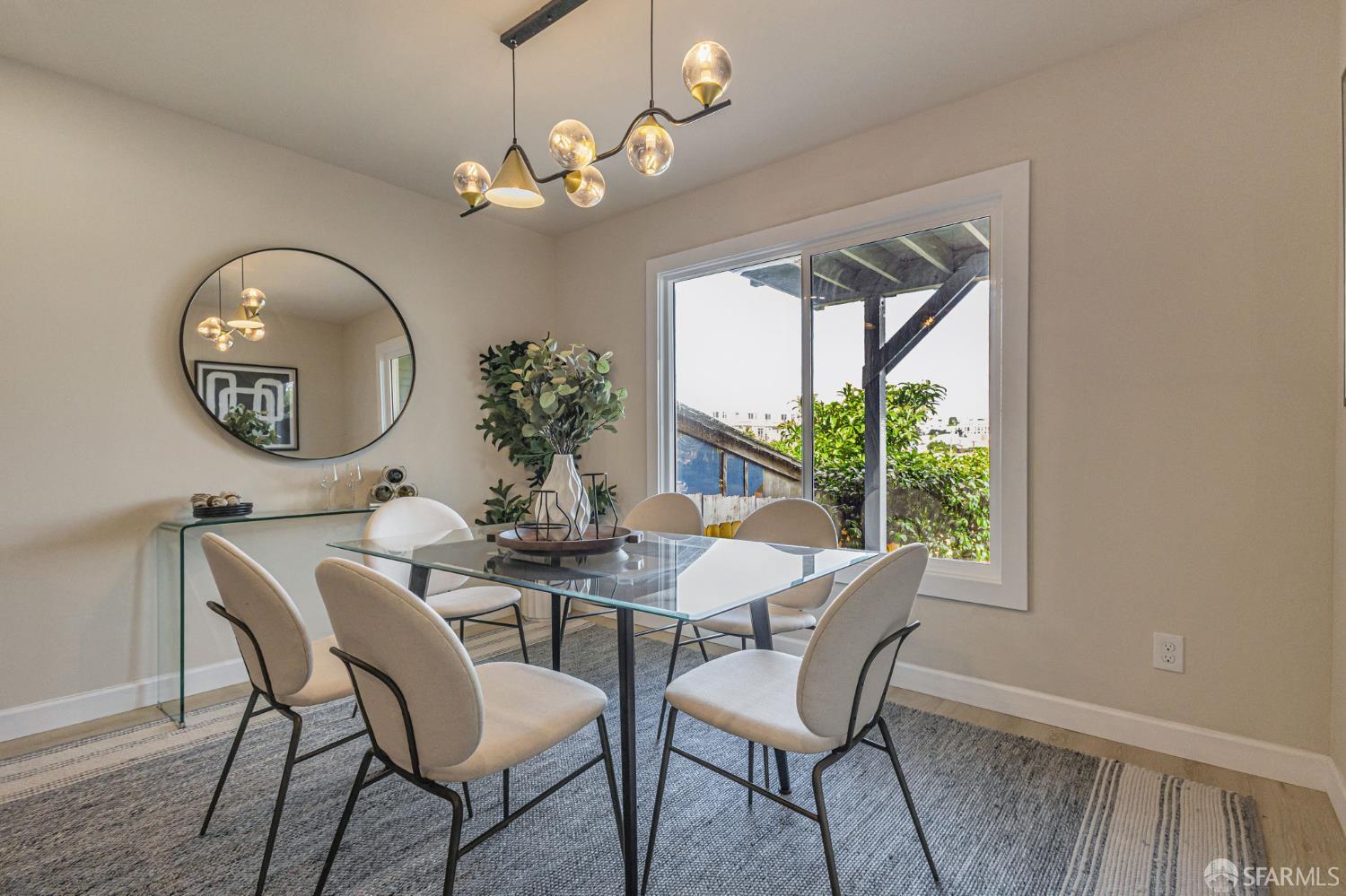 Detail Gallery Image 13 of 41 For 714 London St, San Francisco,  CA 94112 - 3 Beds | 3/1 Baths