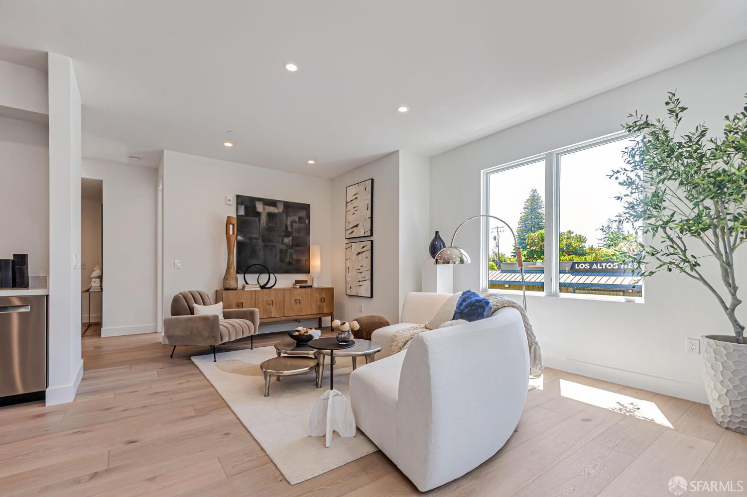Detail Gallery Image 3 of 41 For 425 First St #21,  Los Altos,  CA 94022 - 2 Beds | 2 Baths