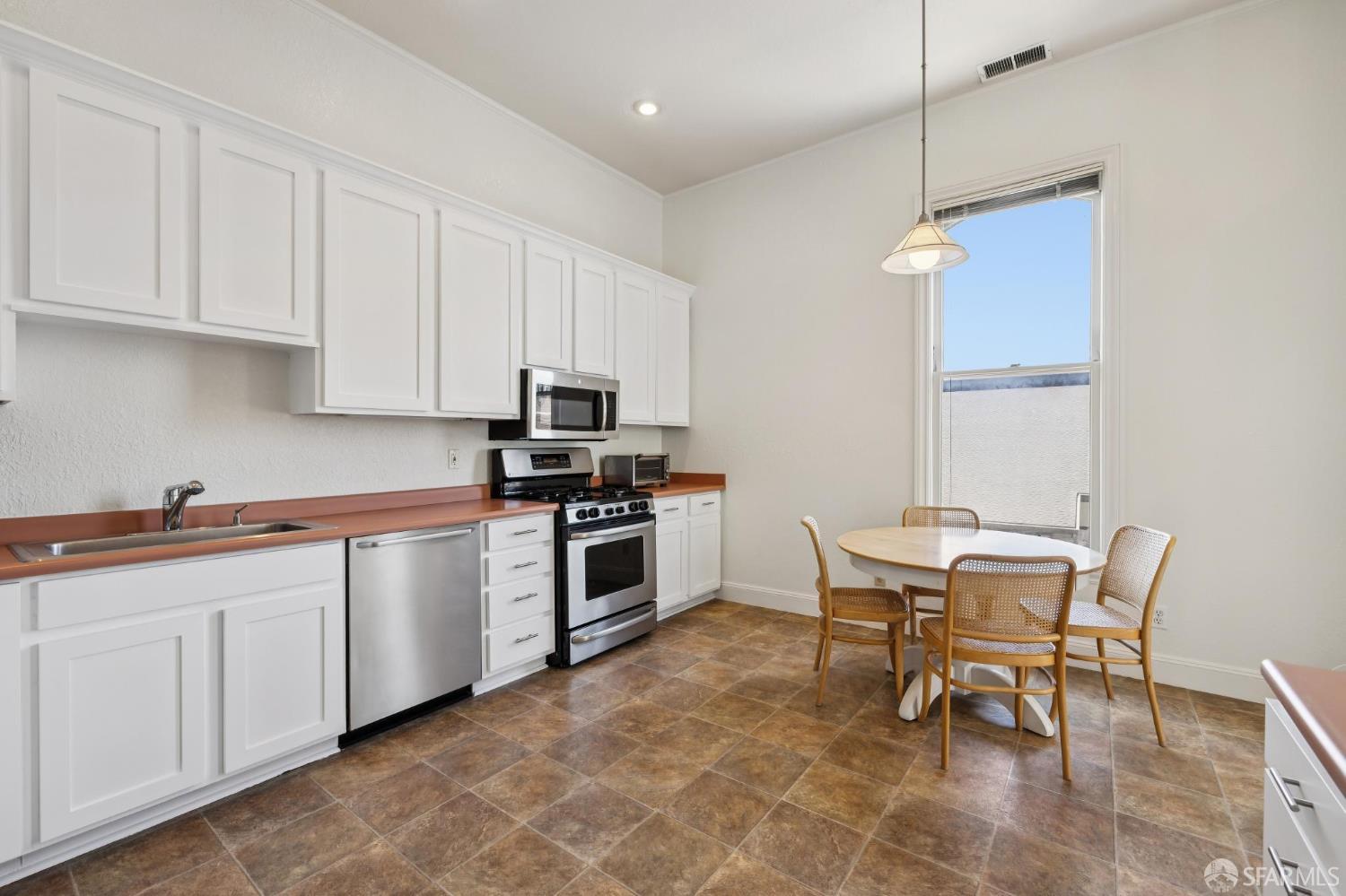 Photo #16: 425051842 Listing: Photo #16