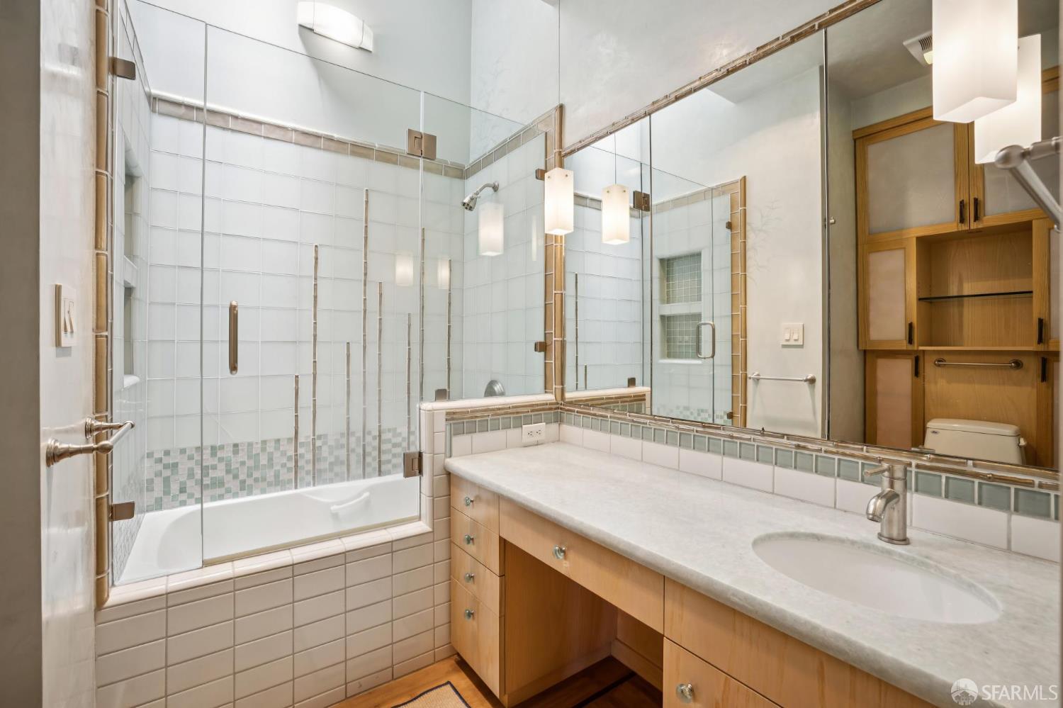 Photo #28: 425051842 Listing: Photo #28