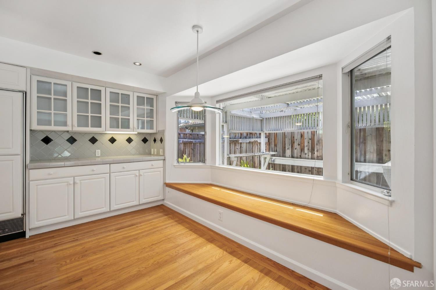 Detail Gallery Image 20 of 67 For 480 Sherwood Way, Menlo Park,  CA 94025 - 3 Beds | 2 Baths