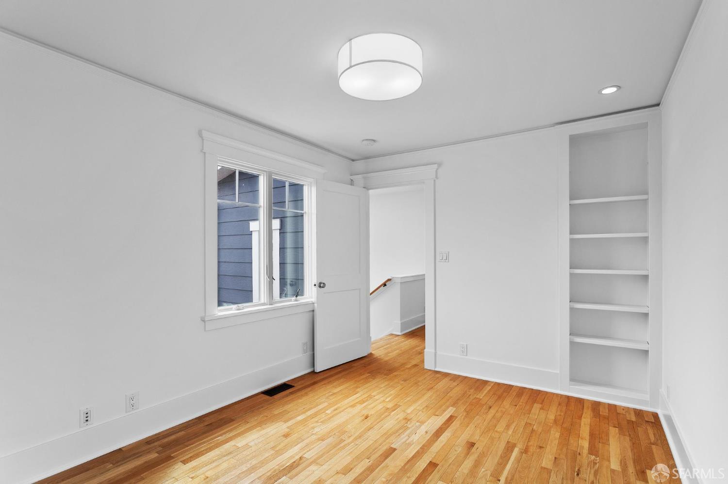 Detail Gallery Image 22 of 28 For 760 Paris St, San Francisco,  CA 94112 - 3 Beds | 2 Baths