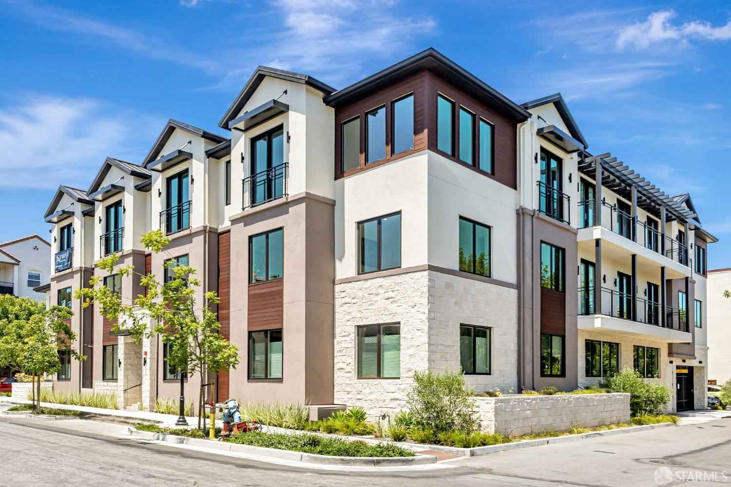 Detail Gallery Image 36 of 42 For 425 First St #36,  Los Altos,  CA 94022 - 1 Beds | 1/1 Baths