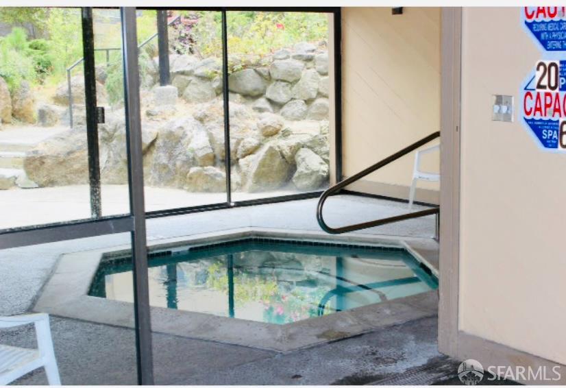 Detail Gallery Image 11 of 11 For 353 Philip Dr #301,  Daly City,  CA 94015 - 3 Beds | 2 Baths