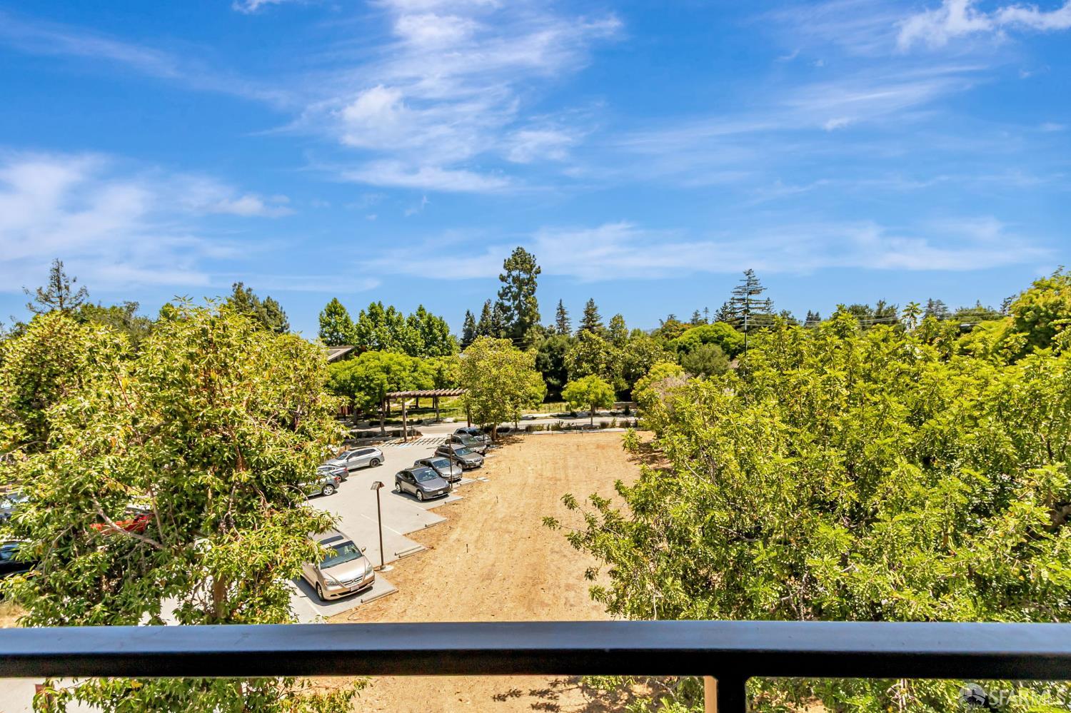 Detail Gallery Image 18 of 42 For 425 First St #36,  Los Altos,  CA 94022 - 1 Beds | 1/1 Baths