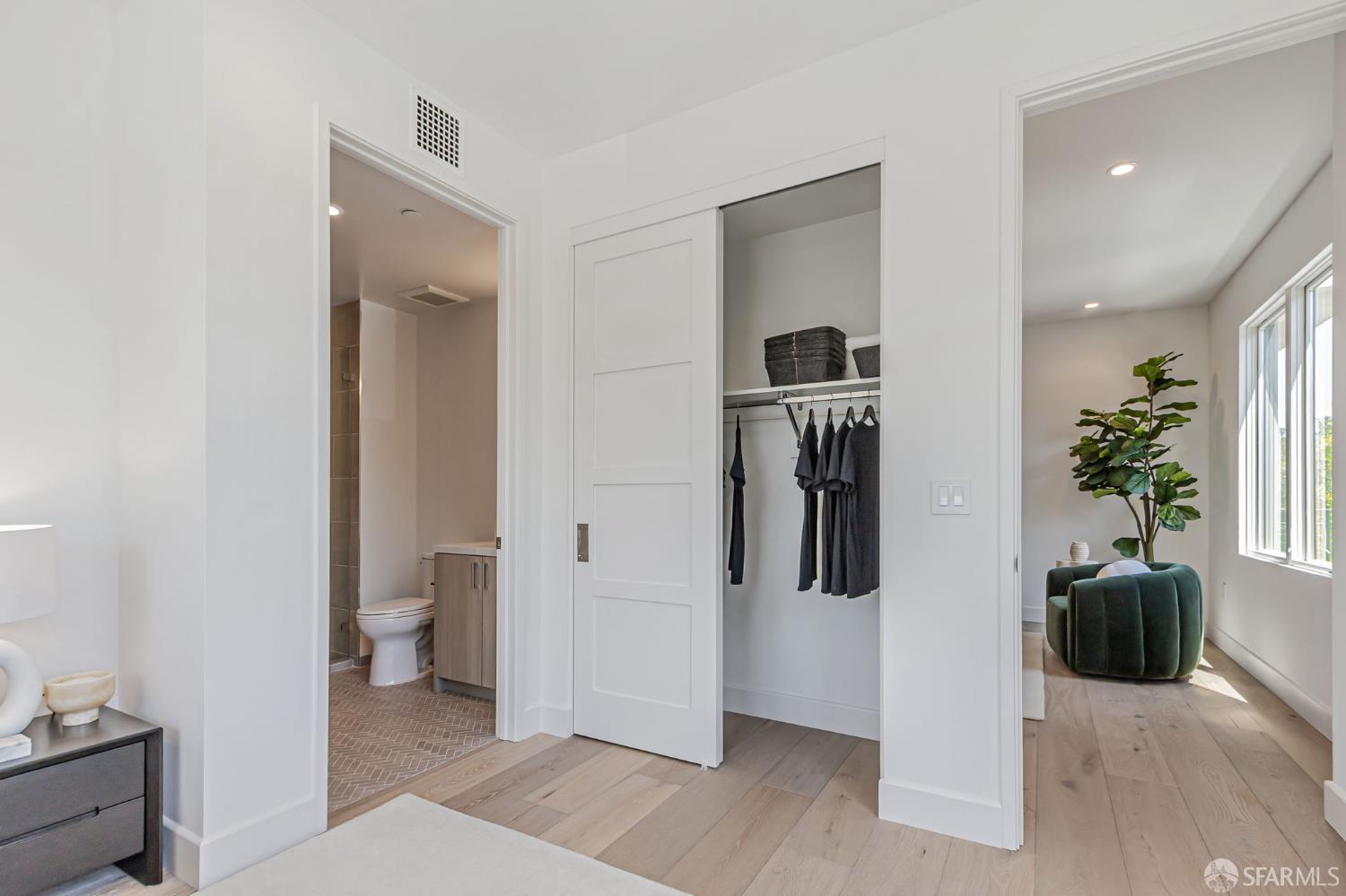 Detail Gallery Image 17 of 43 For 425 First St #24,  Los Altos,  CA 94022 - 2 Beds | 2/1 Baths