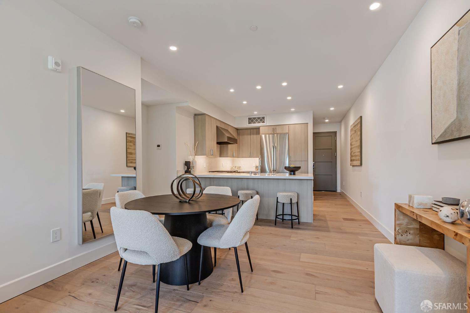 Detail Gallery Image 11 of 43 For 425 First St #24,  Los Altos,  CA 94022 - 2 Beds | 2/1 Baths