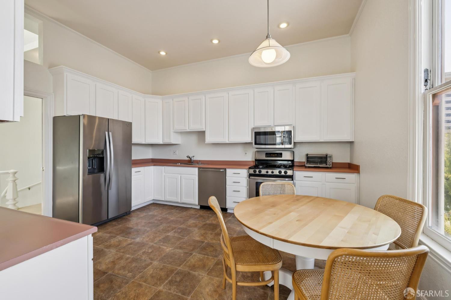Photo #14: 425051842 Listing: Photo #14