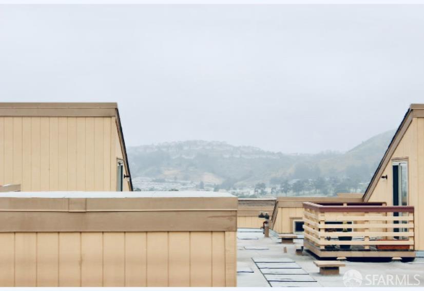 Detail Gallery Image 7 of 11 For 353 Philip Dr #301,  Daly City,  CA 94015 - 3 Beds | 2 Baths
