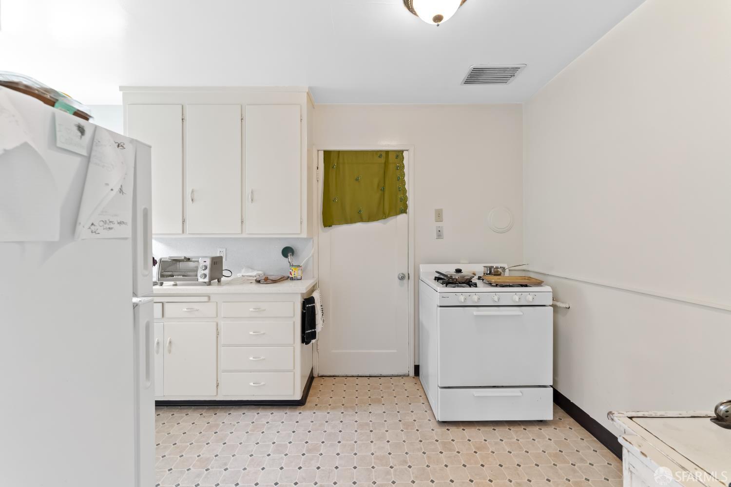 Detail Gallery Image 21 of 37 For 1841 Cedar St, Berkeley,  CA 94703 - – Beds | – Baths