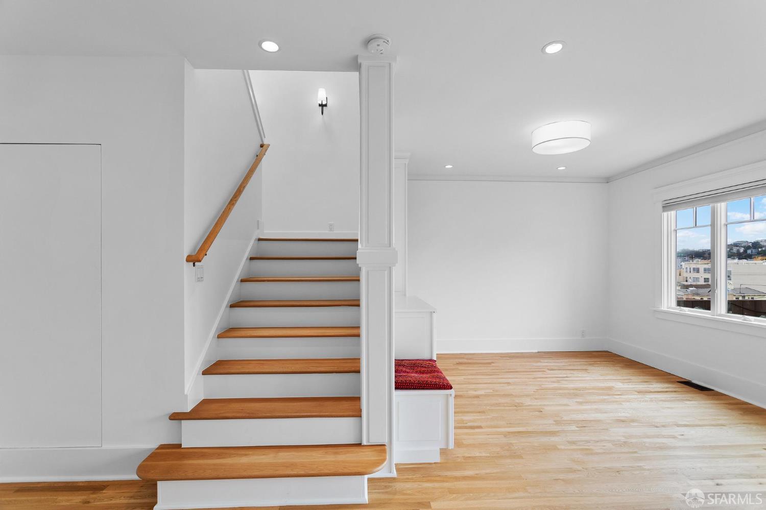 Detail Gallery Image 6 of 28 For 760 Paris St, San Francisco,  CA 94112 - 3 Beds | 2 Baths