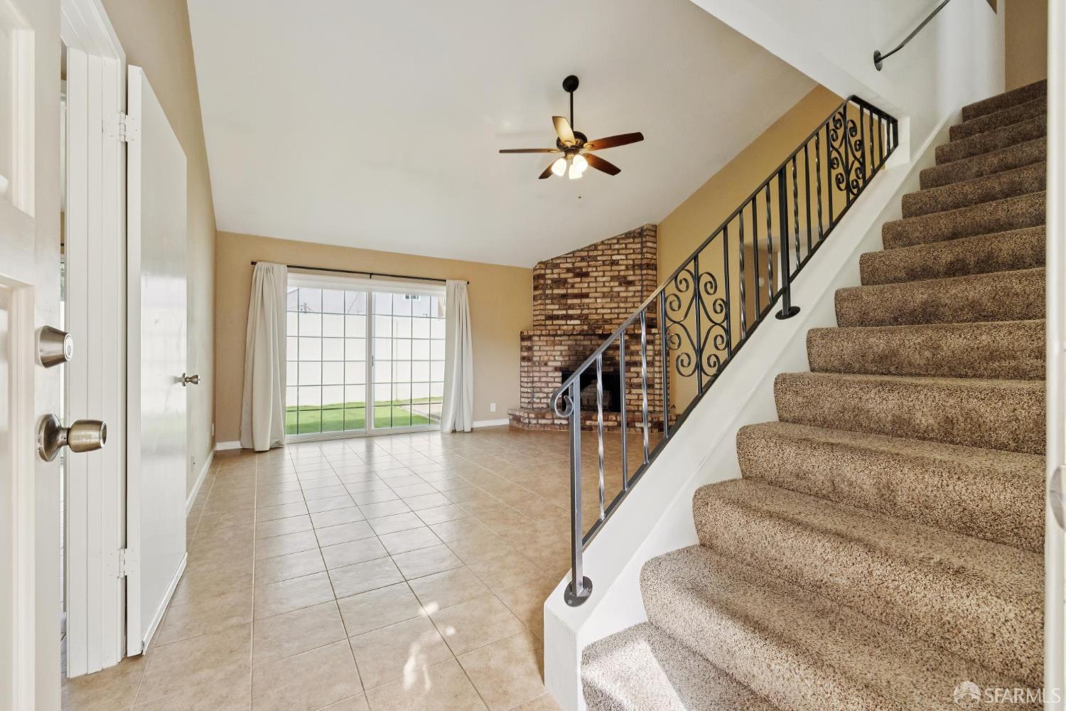 Detail Gallery Image 7 of 28 For 752 Alvarado Dr, Salinas,  CA 93907 - 3 Beds | 2 Baths