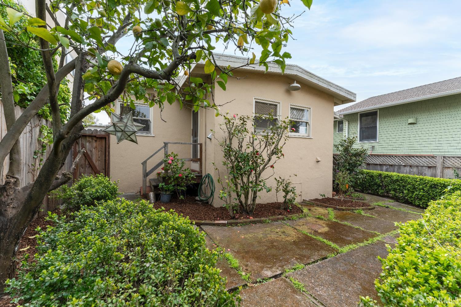 Detail Gallery Image 4 of 37 For 1841 Cedar St, Berkeley,  CA 94703 - – Beds | – Baths