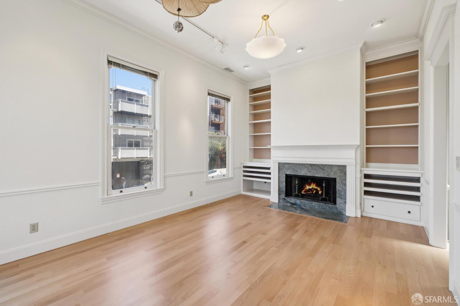 Photo #10: 425051842 Listing: Photo #10