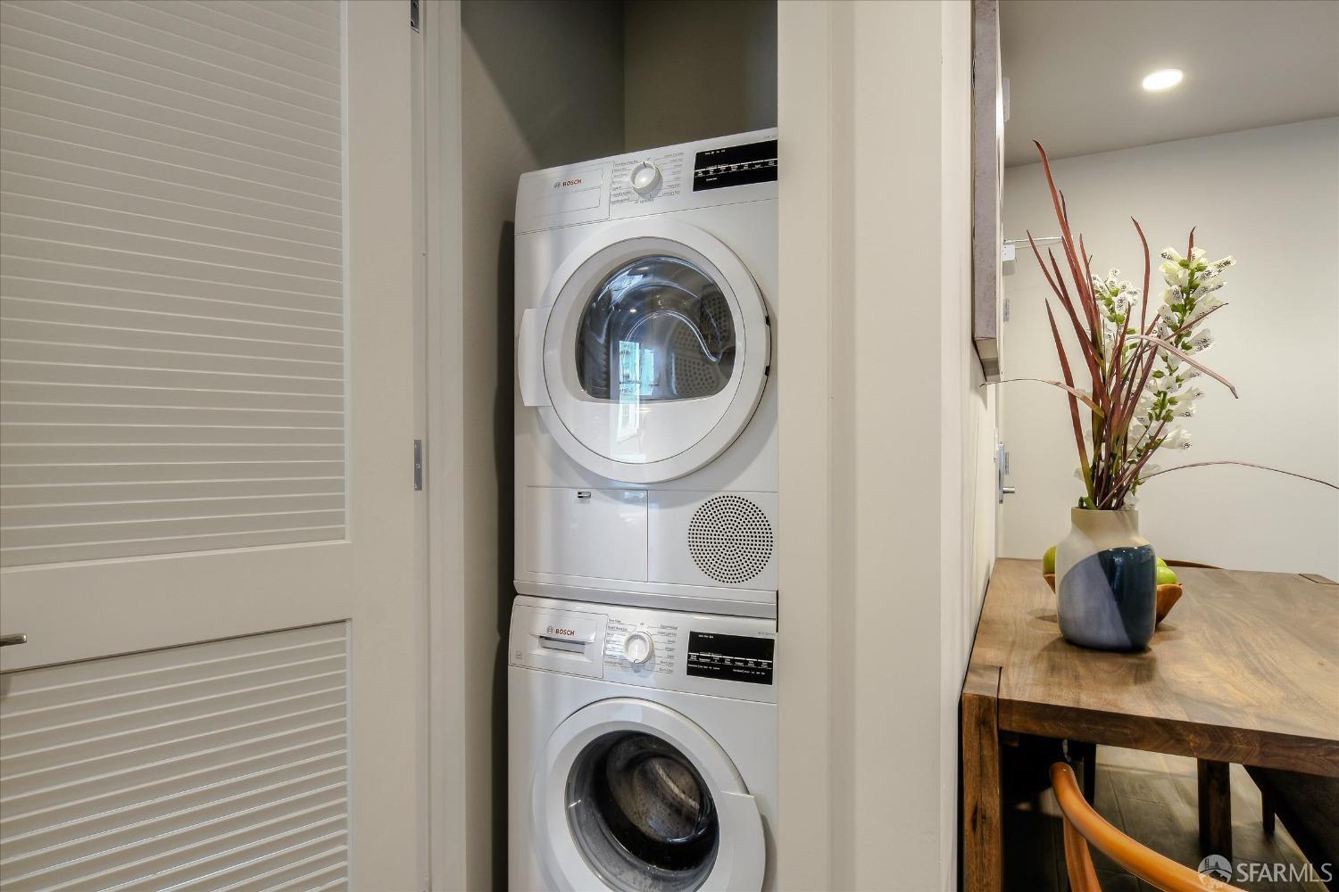 Detail Gallery Image 6 of 20 For 824 Hyde St #403,  San Francisco,  CA 94109 - 2 Beds | 1 Baths