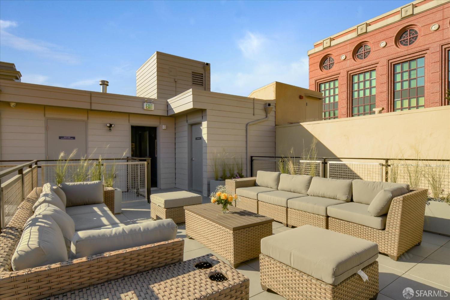 Detail Gallery Image 16 of 20 For 824 Hyde St #403,  San Francisco,  CA 94109 - 2 Beds | 1 Baths