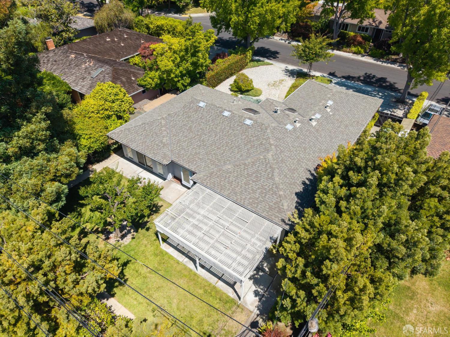 Detail Gallery Image 4 of 67 For 480 Sherwood Way, Menlo Park,  CA 94025 - 3 Beds | 2 Baths