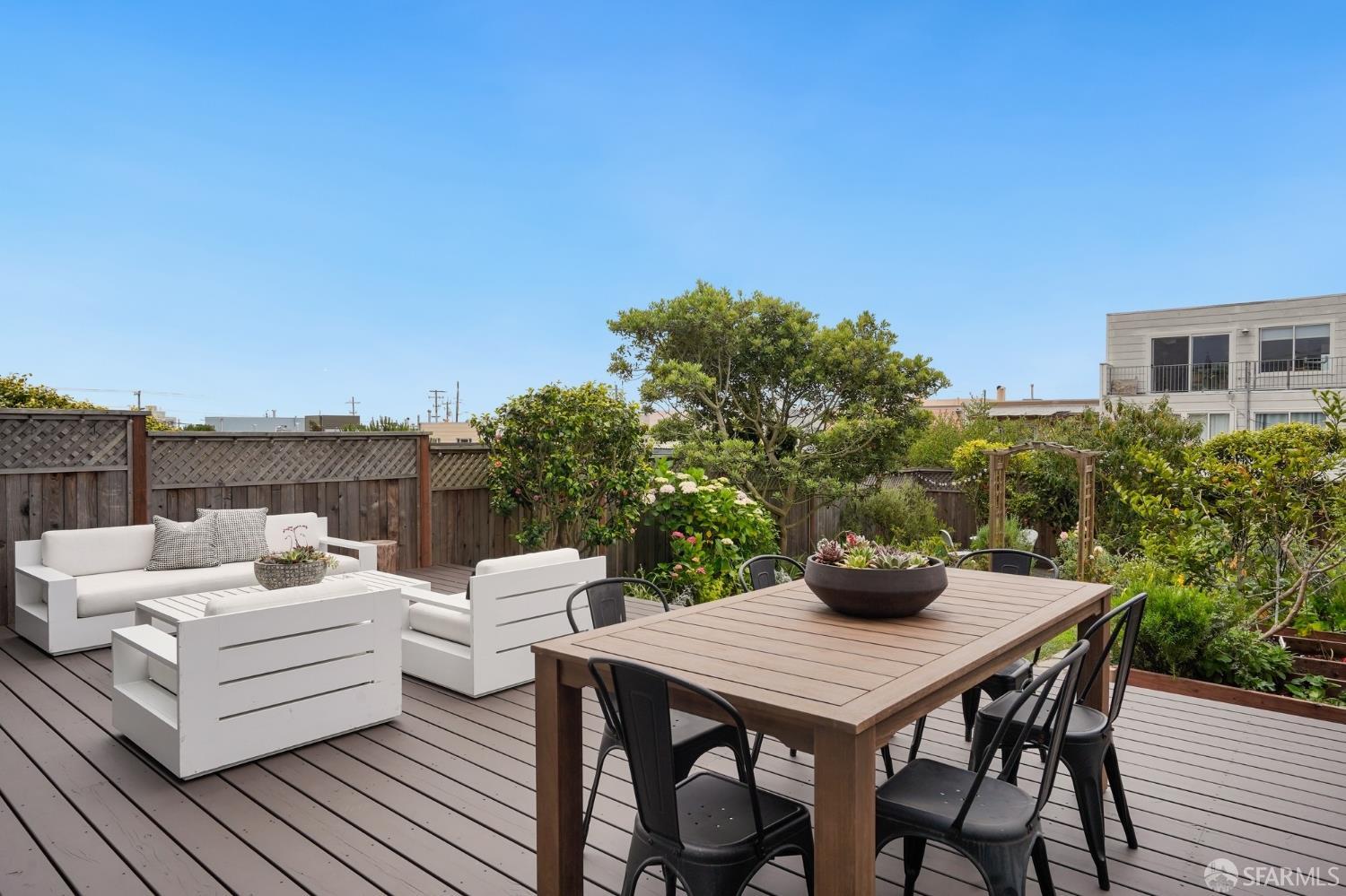 Detail Gallery Image 33 of 44 For 1643 43rd Ave, San Francisco,  CA 94122 - 3 Beds | 2 Baths