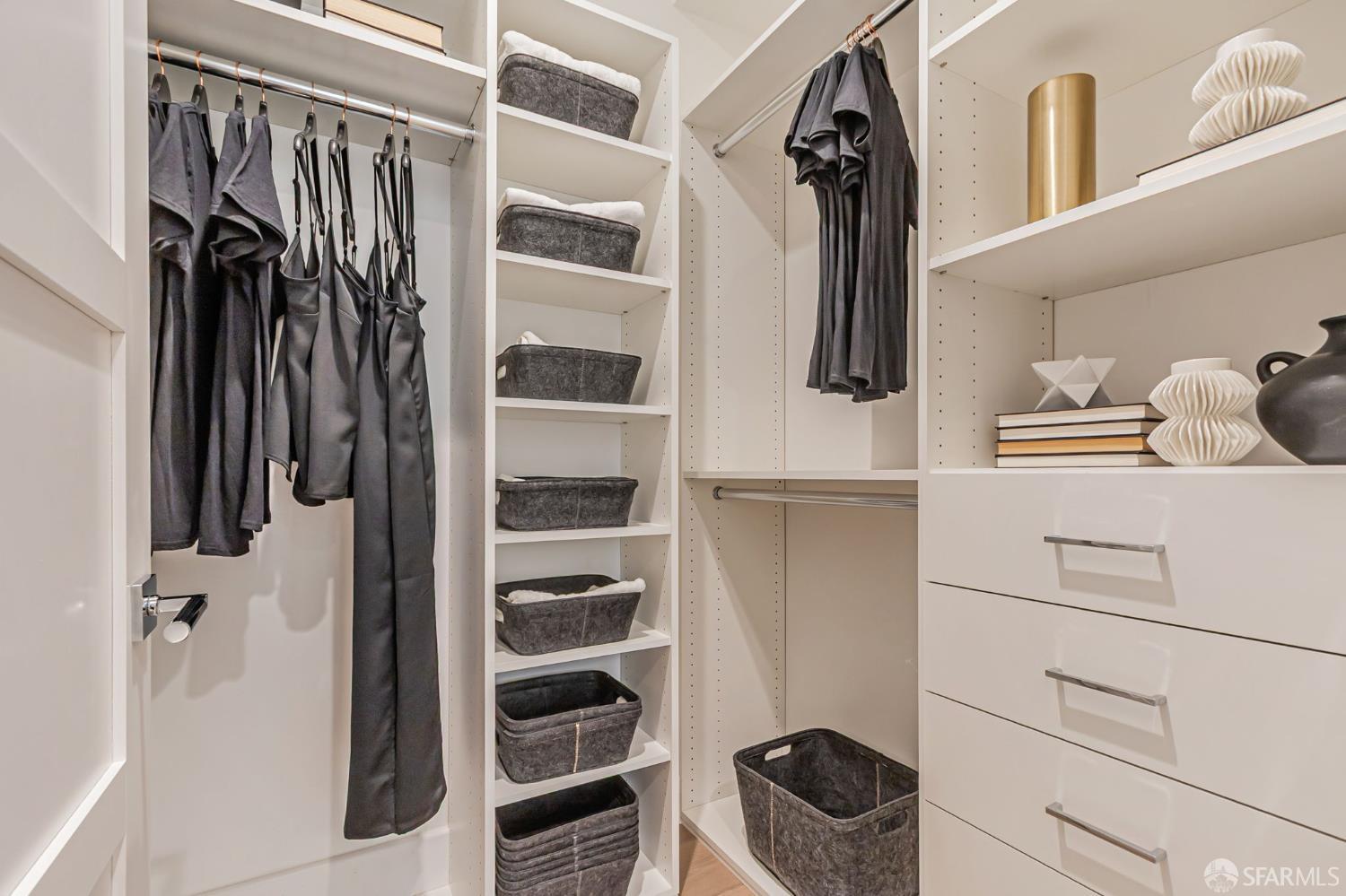 Detail Gallery Image 22 of 43 For 425 First St #24,  Los Altos,  CA 94022 - 2 Beds | 2/1 Baths