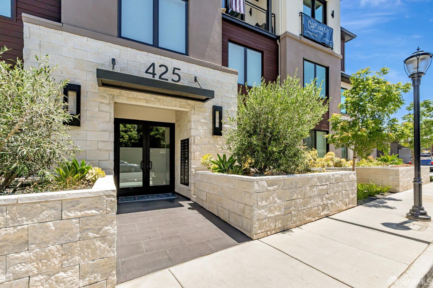 Detail Gallery Image 35 of 42 For 425 First St #36,  Los Altos,  CA 94022 - 1 Beds | 1/1 Baths