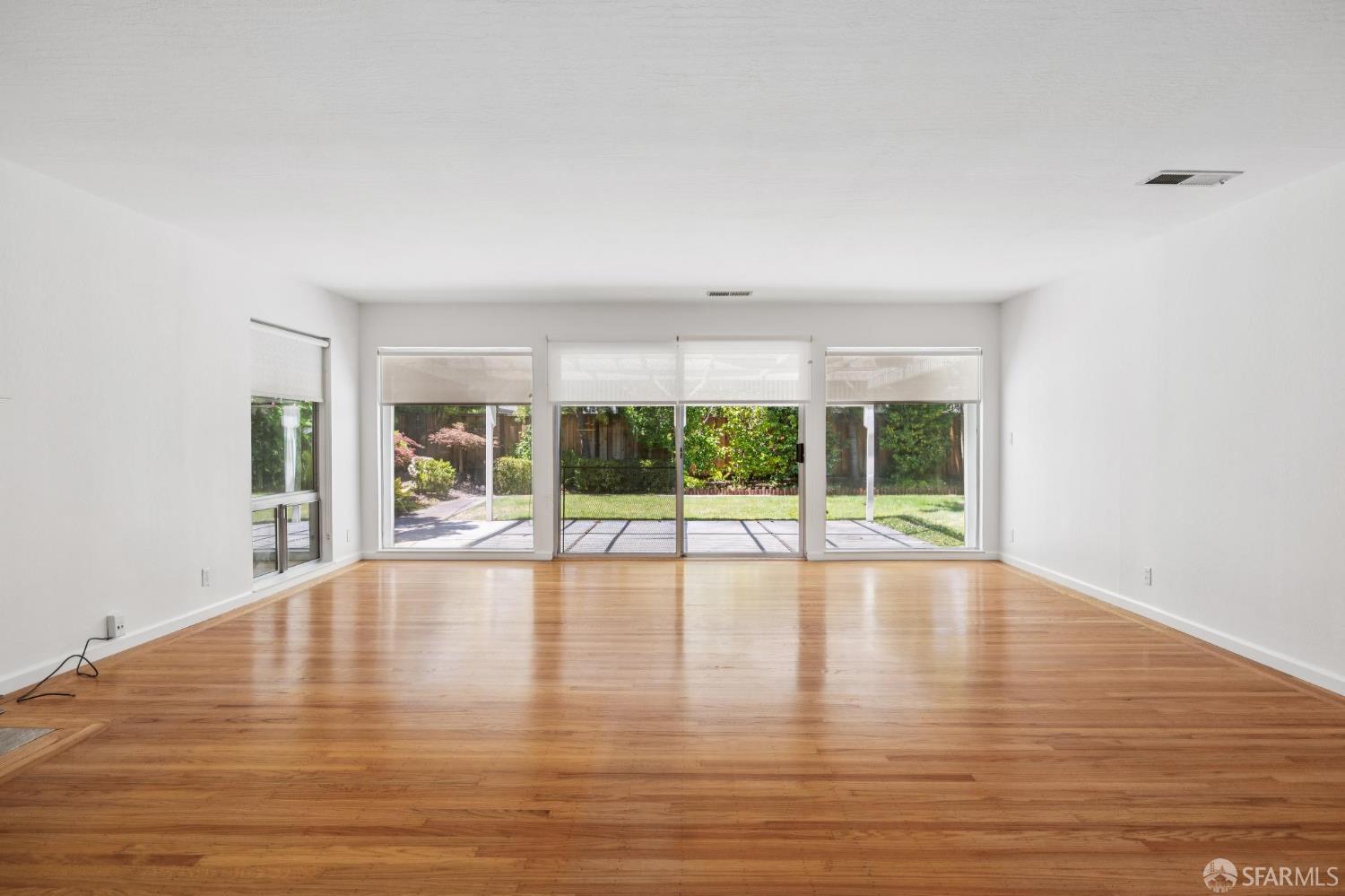 Detail Gallery Image 14 of 67 For 480 Sherwood Way, Menlo Park,  CA 94025 - 3 Beds | 2 Baths