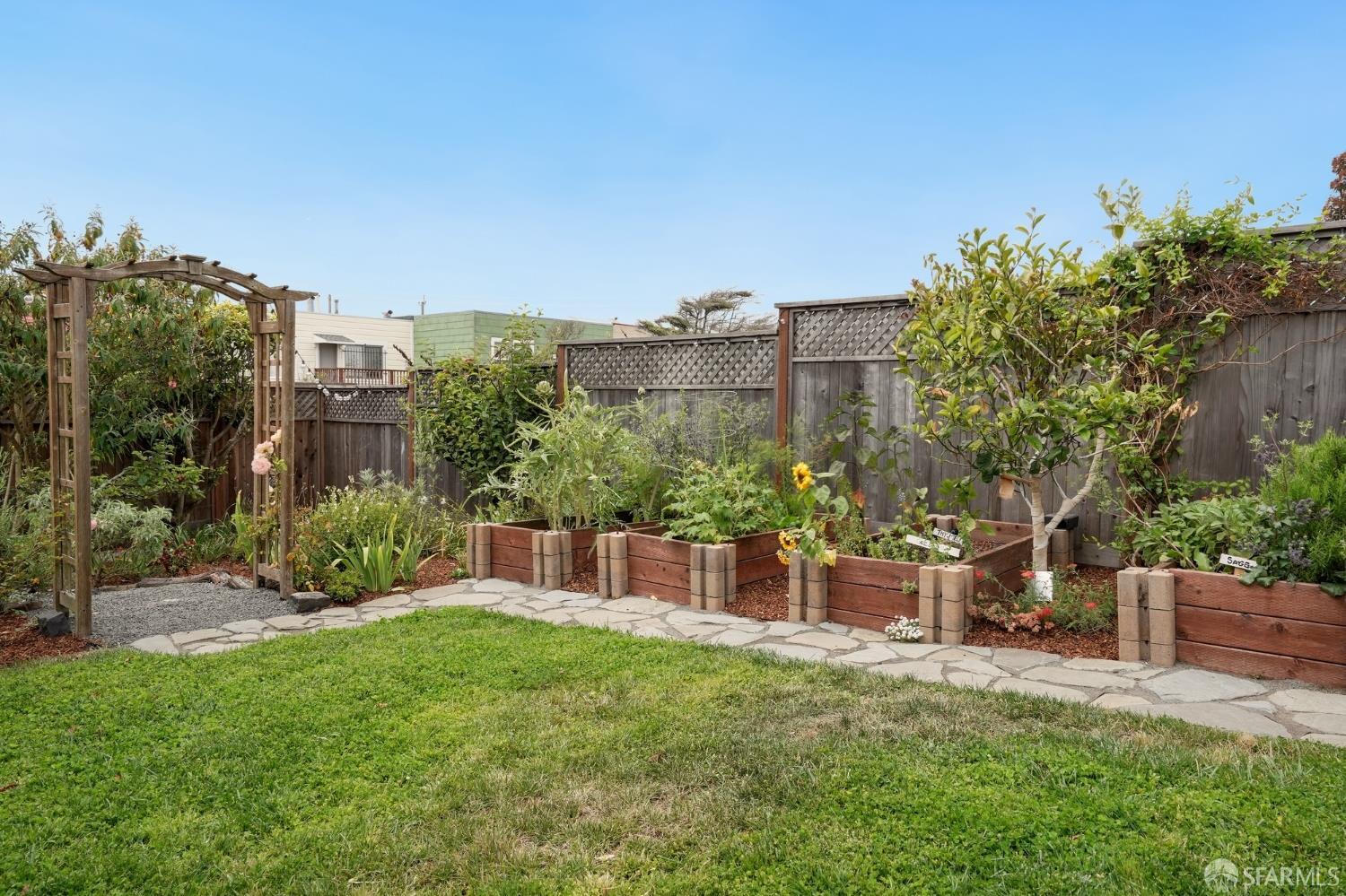 Detail Gallery Image 35 of 44 For 1643 43rd Ave, San Francisco,  CA 94122 - 3 Beds | 2 Baths