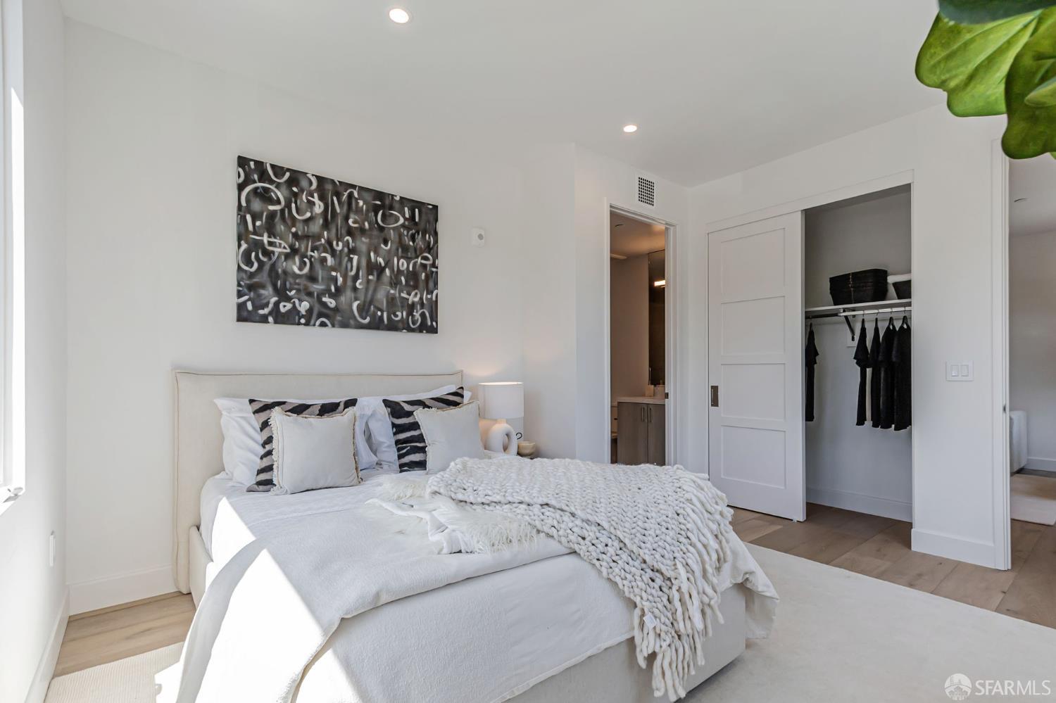 Detail Gallery Image 16 of 43 For 425 First St #24,  Los Altos,  CA 94022 - 2 Beds | 2/1 Baths