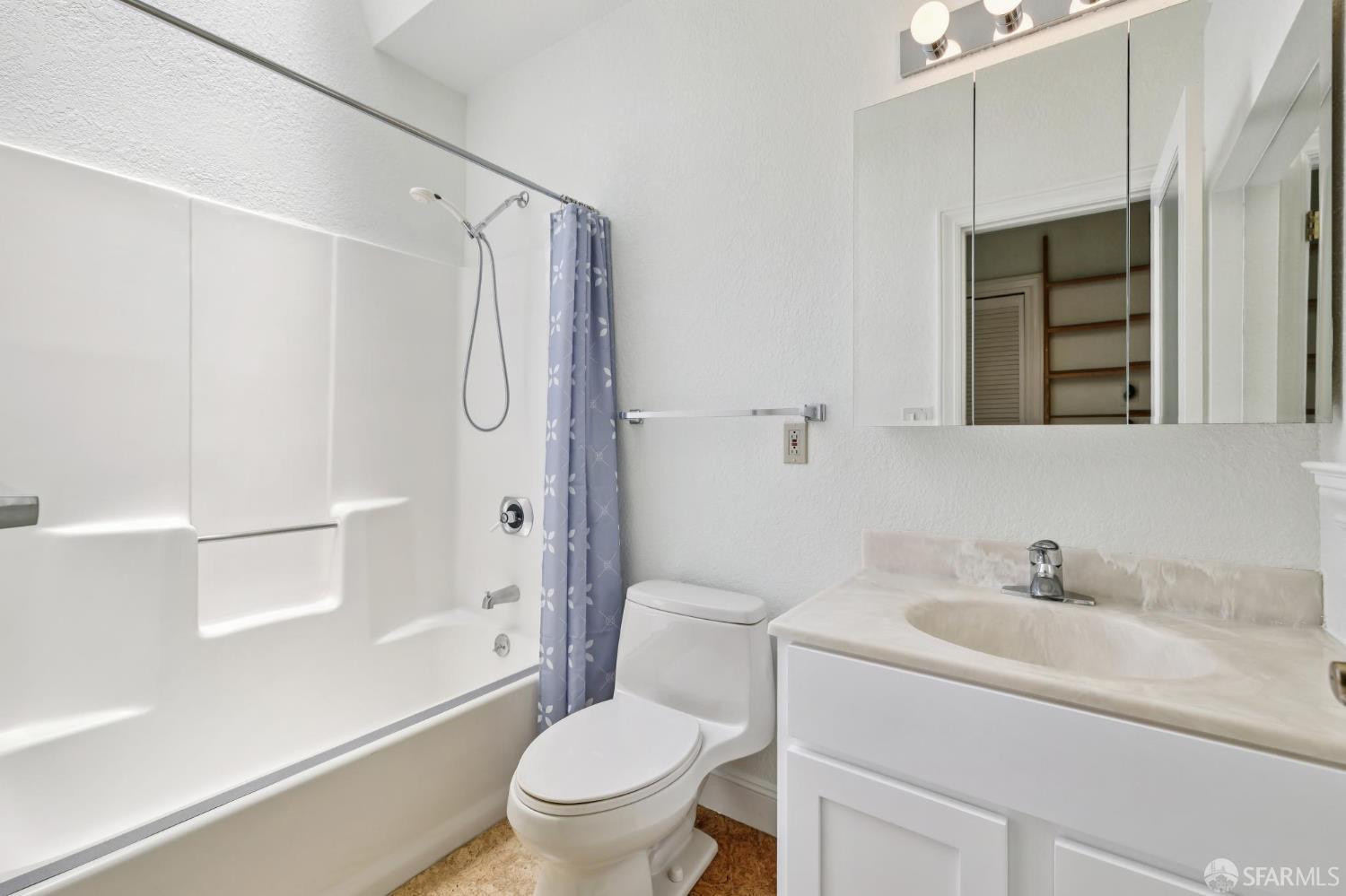 Photo #19: 425051842 Listing: Photo #19