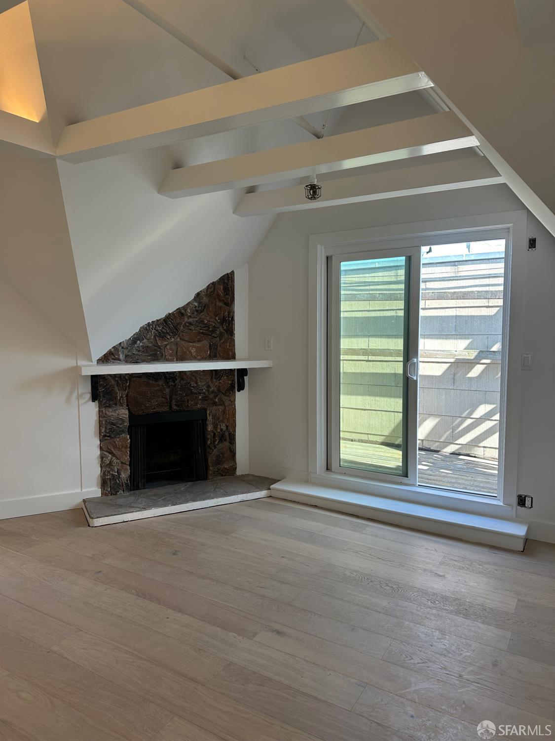 Detail Gallery Image 5 of 24 For 2309 Divisadero St, San Francisco,  CA 94115 - 2 Beds | 1 Baths