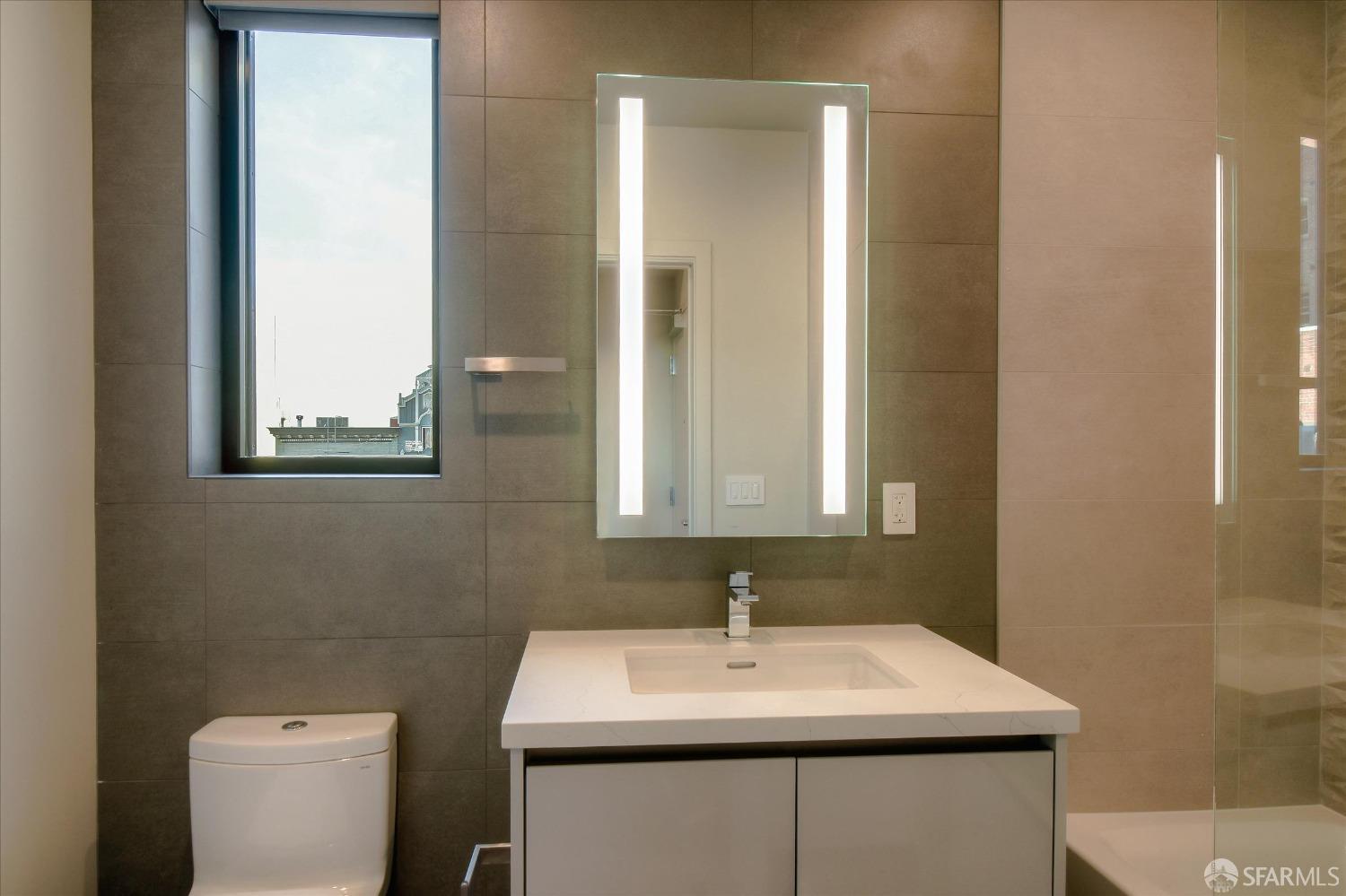 Detail Gallery Image 20 of 21 For 824 Hyde St #301,  San Francisco,  CA 94109 - 1 Beds | 1 Baths