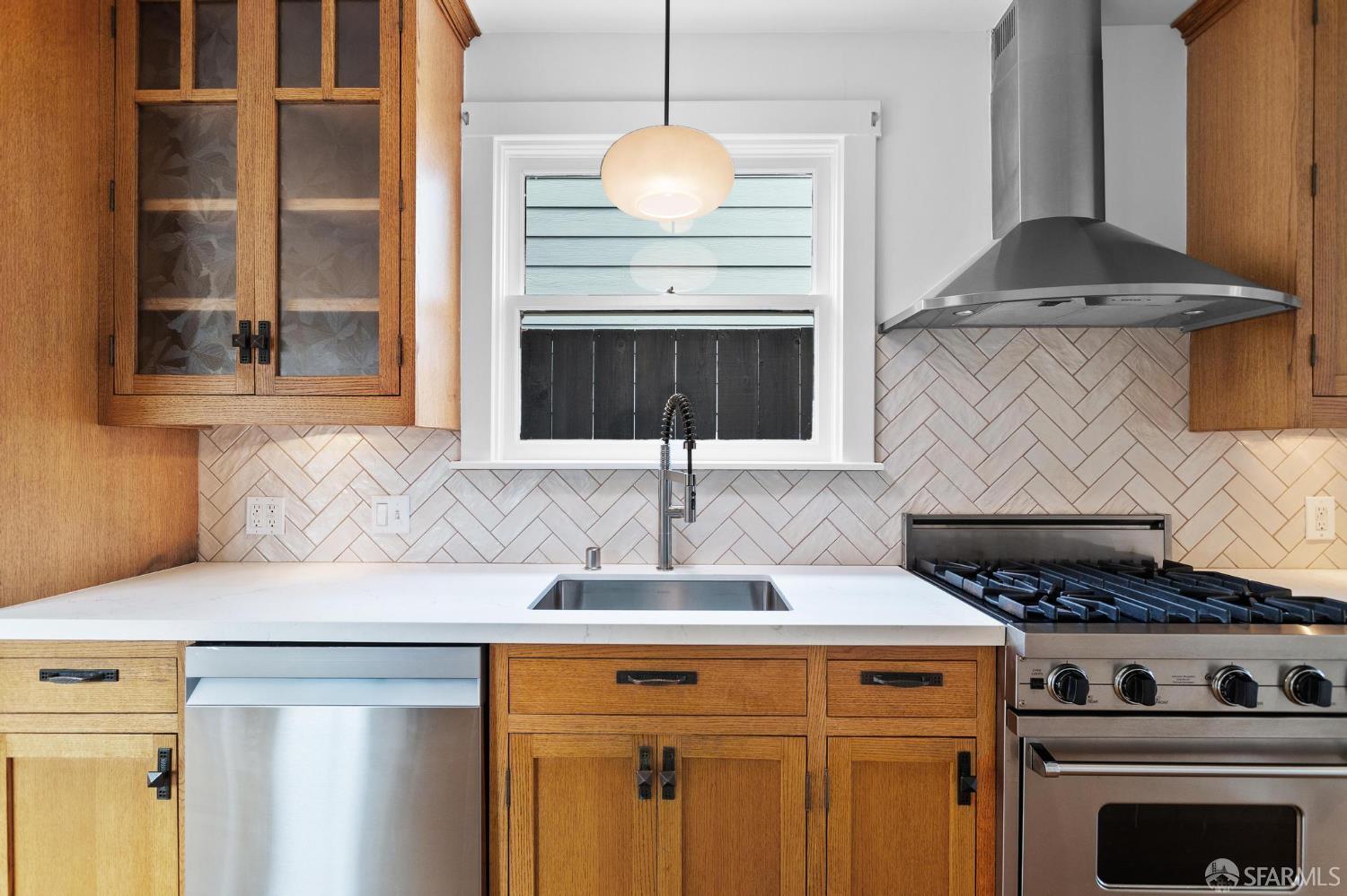 Detail Gallery Image 11 of 28 For 760 Paris St, San Francisco,  CA 94112 - 3 Beds | 2 Baths