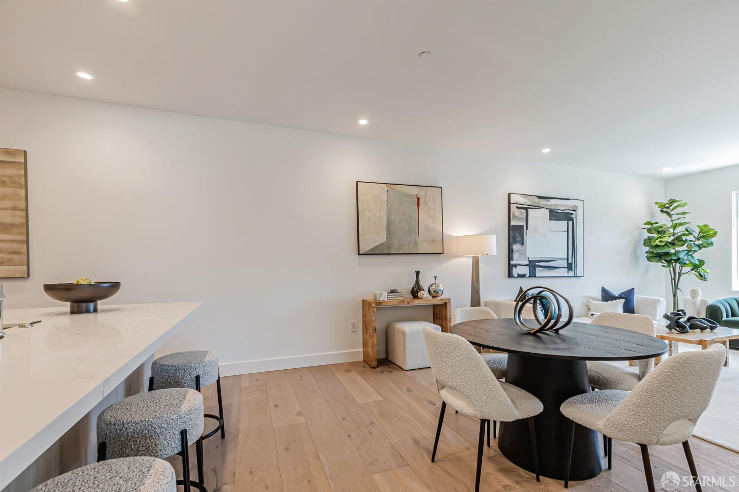 Detail Gallery Image 13 of 43 For 425 First St #24,  Los Altos,  CA 94022 - 2 Beds | 2/1 Baths