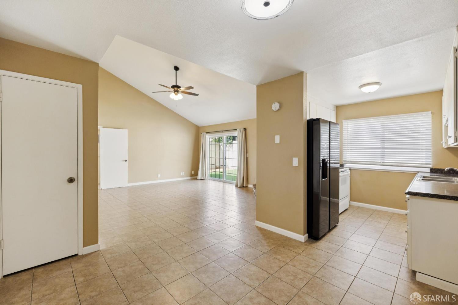 Detail Gallery Image 16 of 28 For 752 Alvarado Dr, Salinas,  CA 93907 - 3 Beds | 2 Baths
