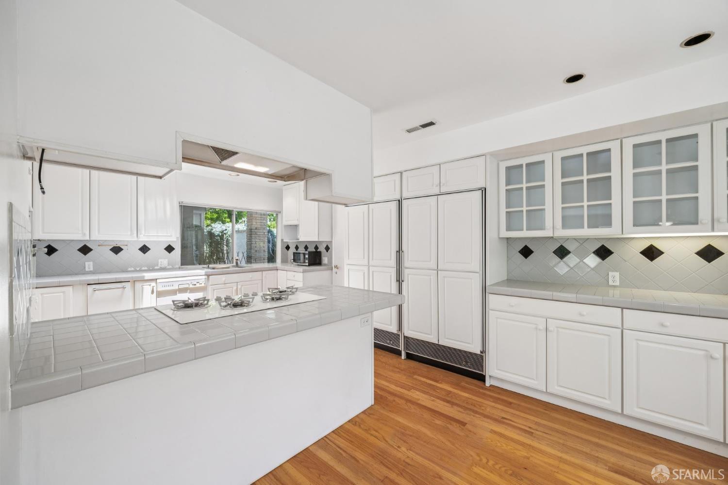 Detail Gallery Image 24 of 67 For 480 Sherwood Way, Menlo Park,  CA 94025 - 3 Beds | 2 Baths