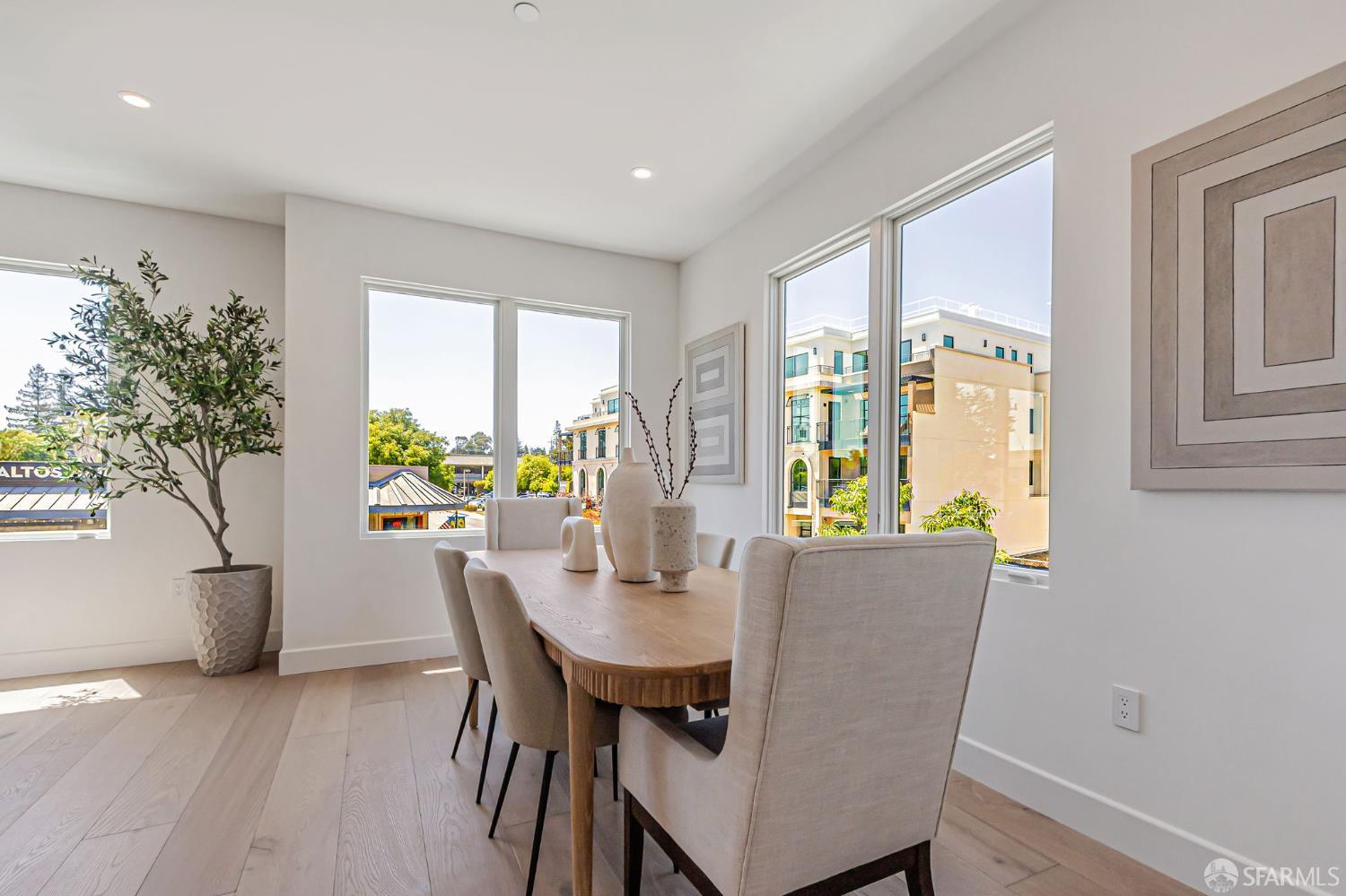 Detail Gallery Image 13 of 41 For 425 First St #21,  Los Altos,  CA 94022 - 2 Beds | 2 Baths