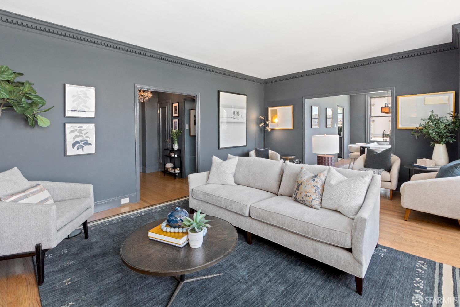 Photo #4: 425054506 Listing 