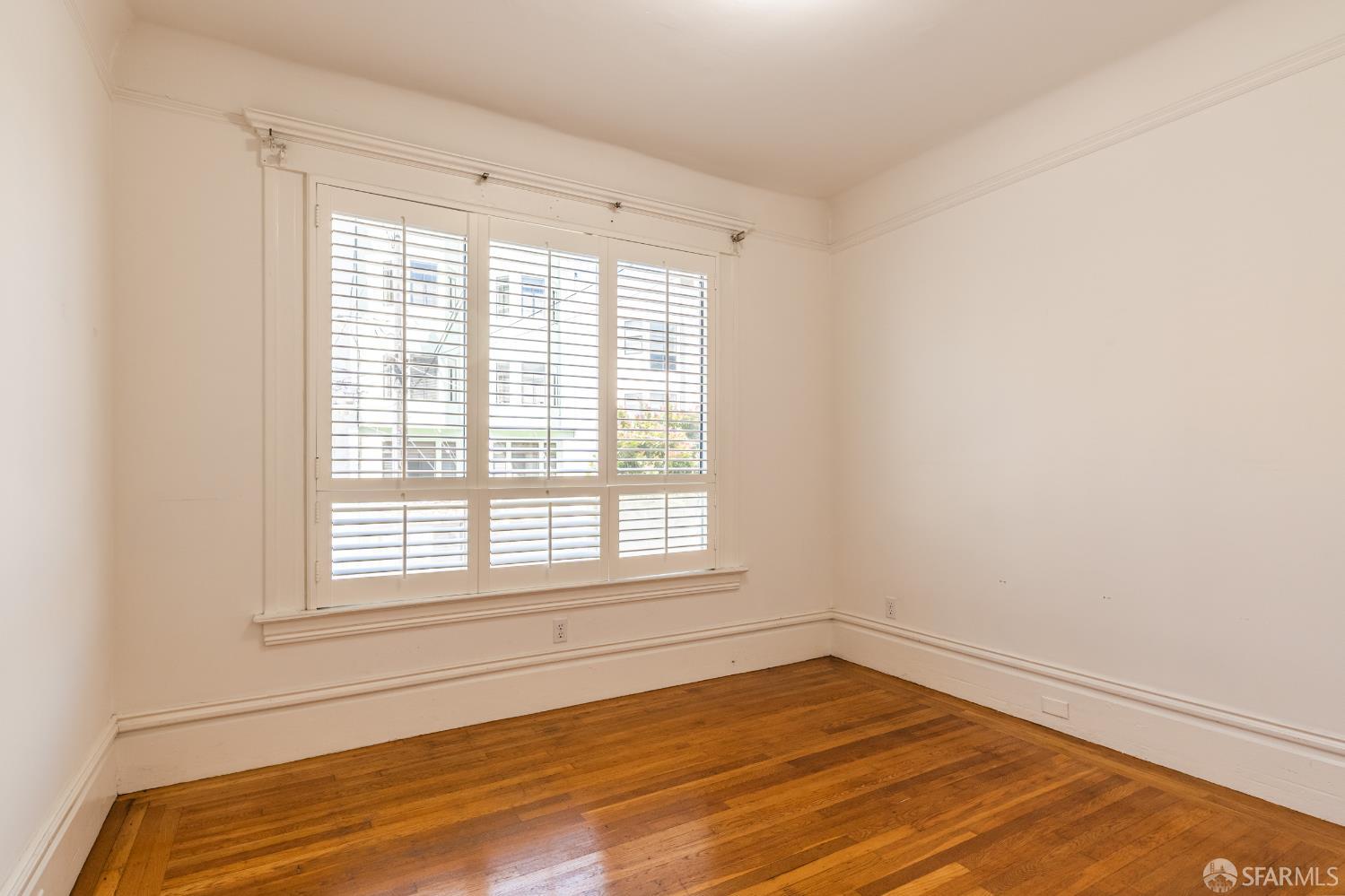 Detail Gallery Image 3 of 4 For 1846 Larkin St #1,  San Francisco,  CA 94109 - 1 Beds | 1 Baths